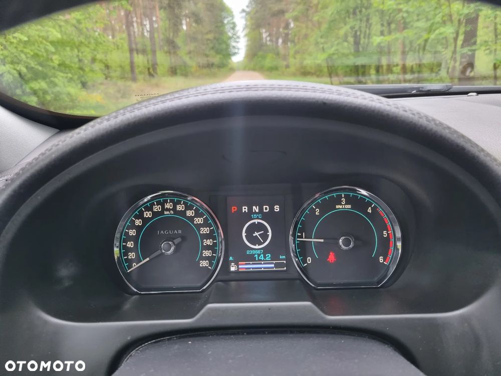 Jaguar XF 3.0 V6 D Premium Luxury - 17