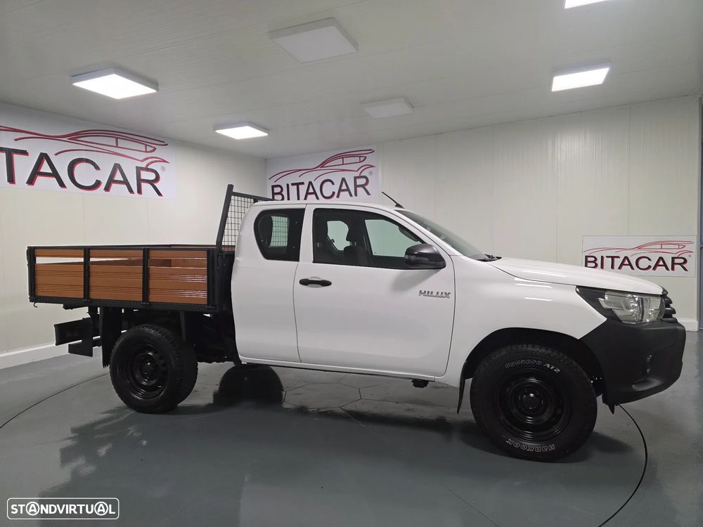 Toyota HILUX  2.4 D-4D 2WD CD - 3