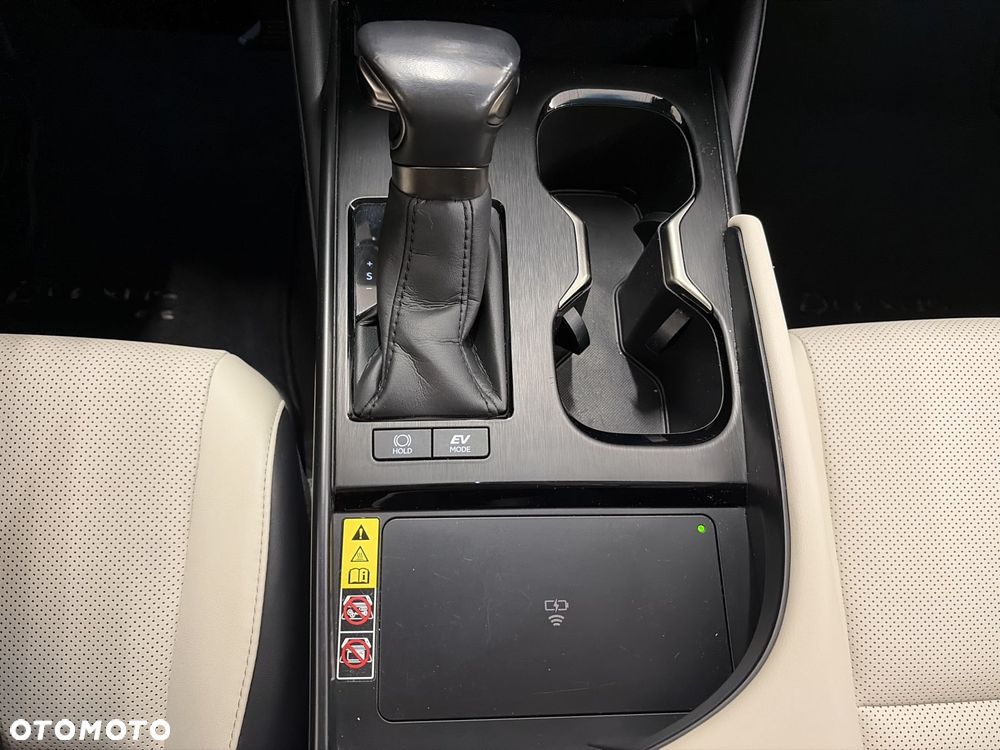 Lexus ES 300h Business Edition - 19