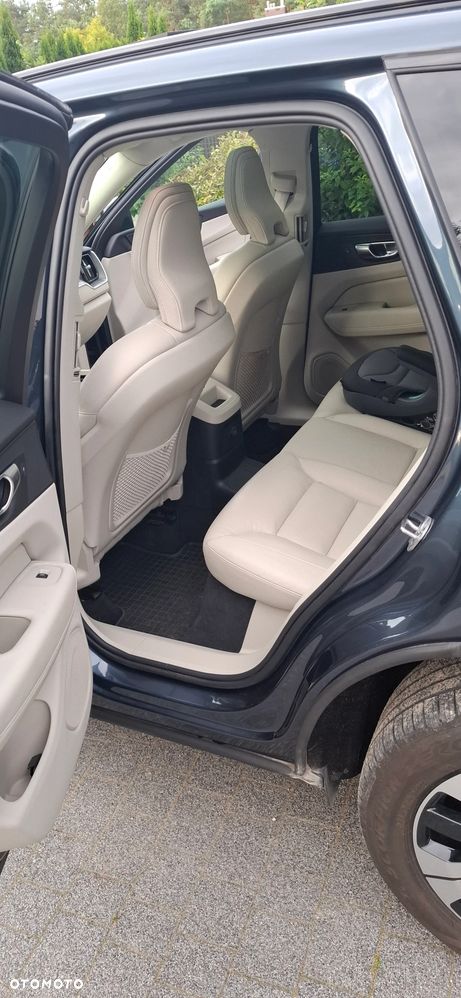 Volvo XC 60 T8 Plug-In Hybrid AWD Ultra Dark - 24