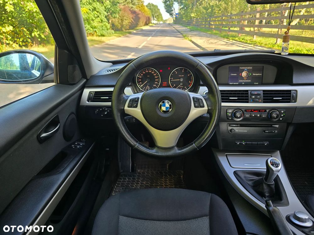 BMW Seria 3 318d - 6