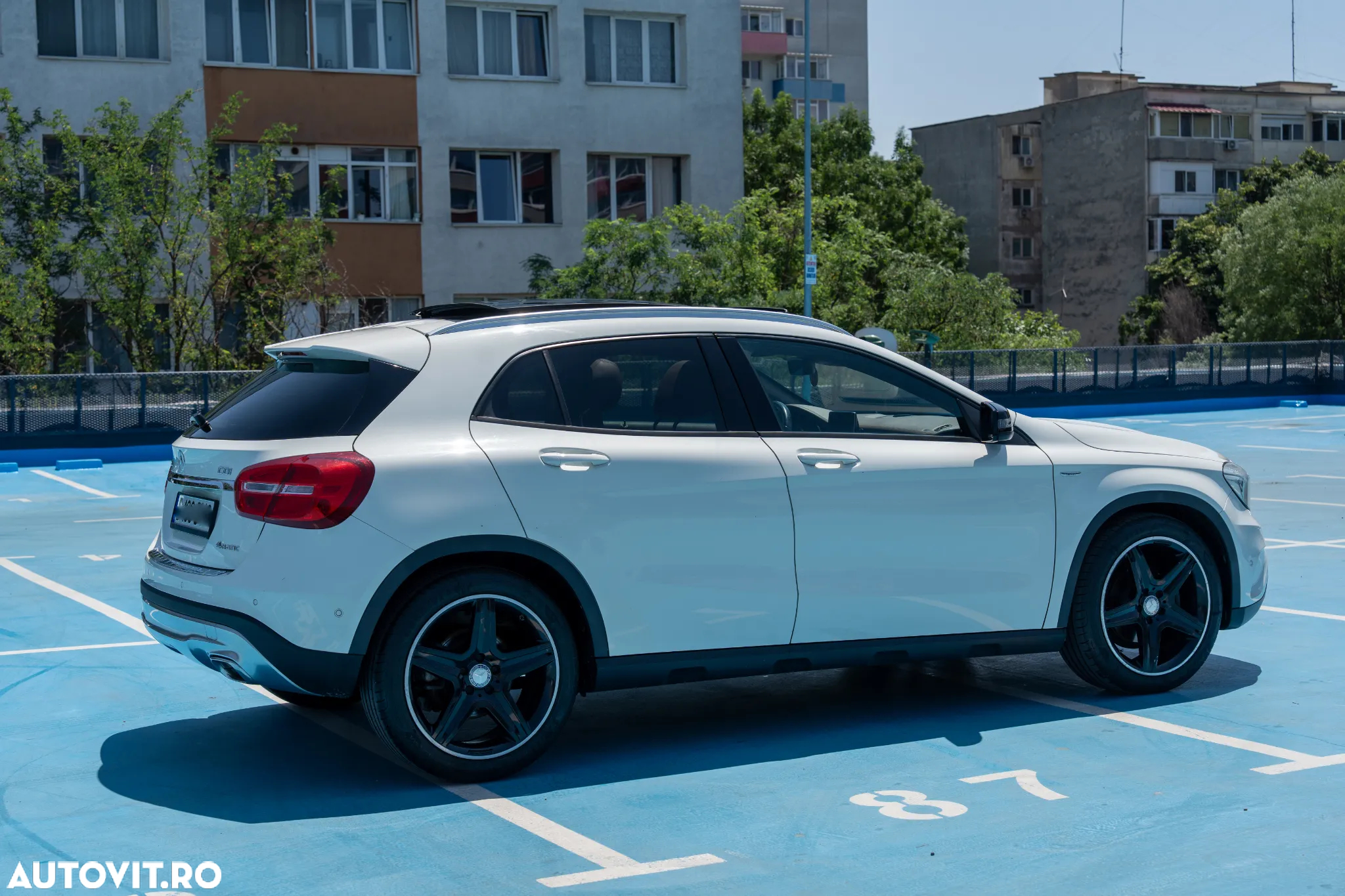 Mercedes-Benz GLA 220 d 4MATIC Aut. - 2
