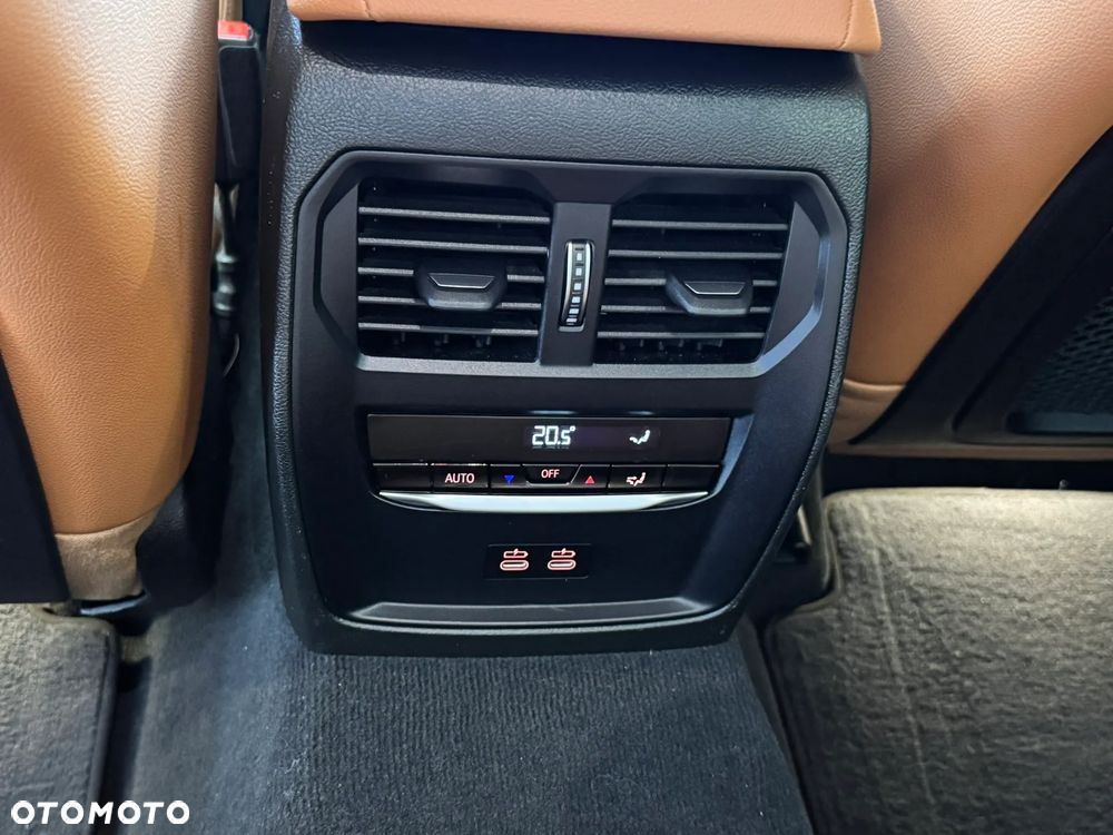 BMW Seria 3 318d MHEV Sport Line - 22