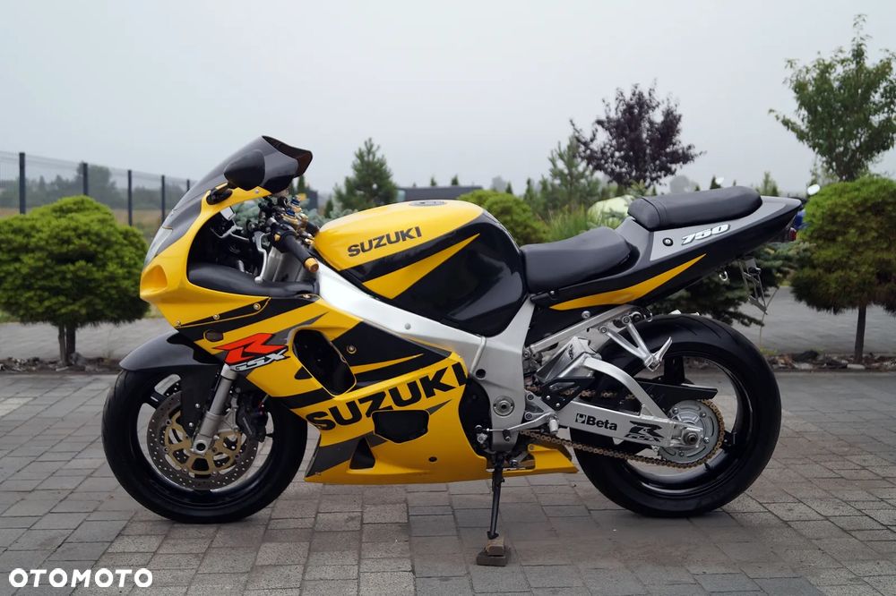 Suzuki GSX-R - 7