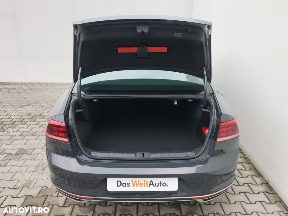 Volkswagen Passat - 7