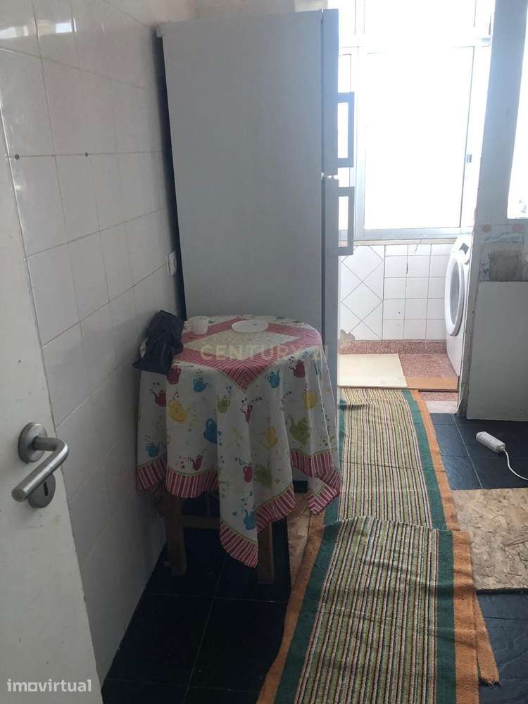 T3 para Remodelação Total, Santa Iria da Azoia - Grande imagem: 3/6