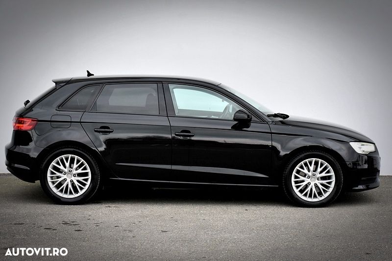 Audi A3 2.0 TDI quattro S tronic Sport - 9