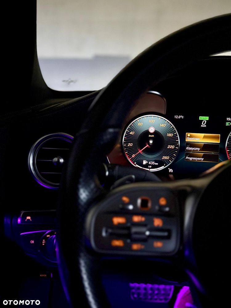 Mercedes-Benz Klasa C 200 4Matic 9G-TRONIC - 39