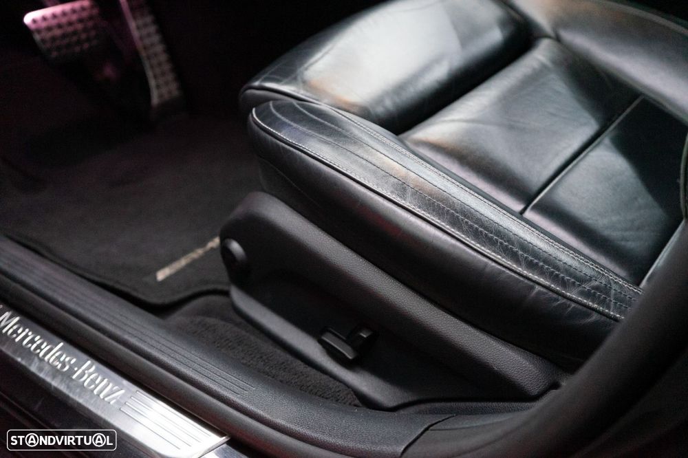 Mercedes-Benz E 220 d 9G-TRONIC AMG Line - 23