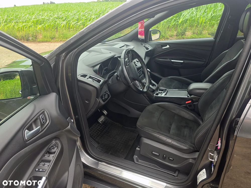 Ford Kuga 2.0 TDCi 4x4 ST-Line - 22