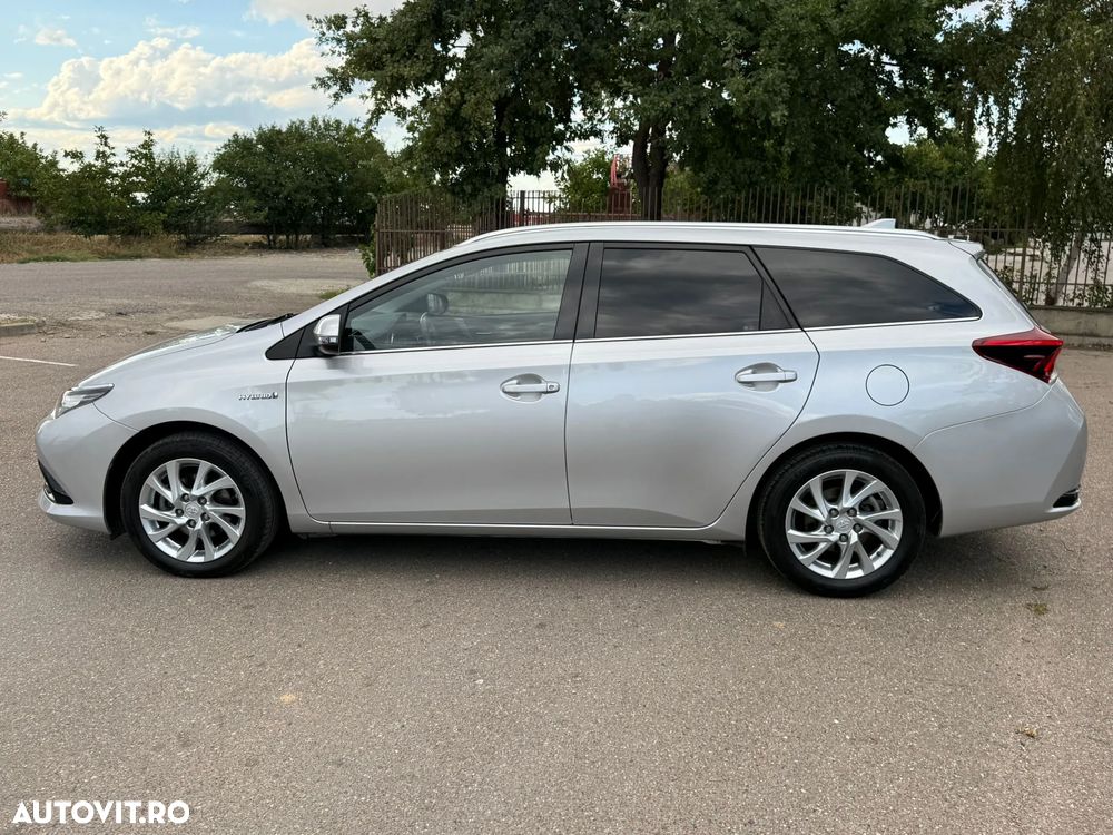 Toyota Auris 1.8 L VVT-i Hybrid Sol + - 11