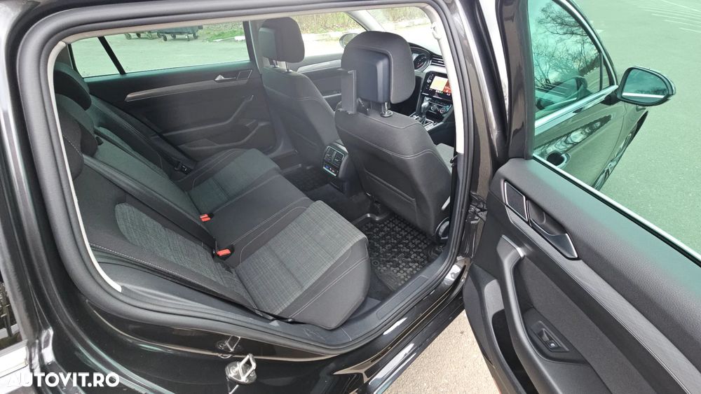 Volkswagen Passat 1.6 TDI SCR DSG Business - 11