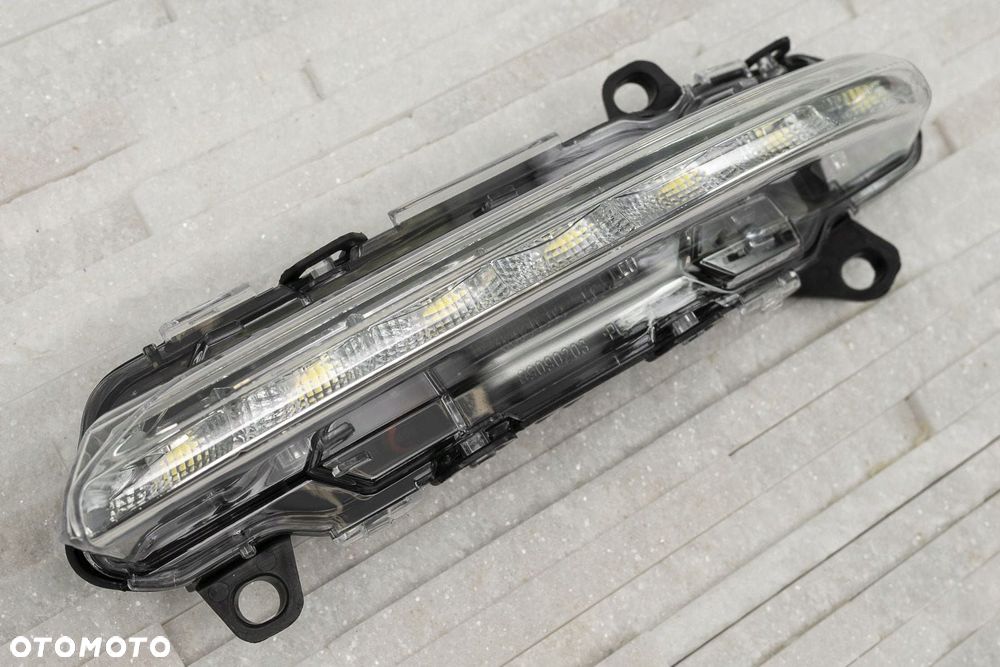 mercedes r w251 2005-13 lewe światło do jazdy dziennej drl led a221820 - 7