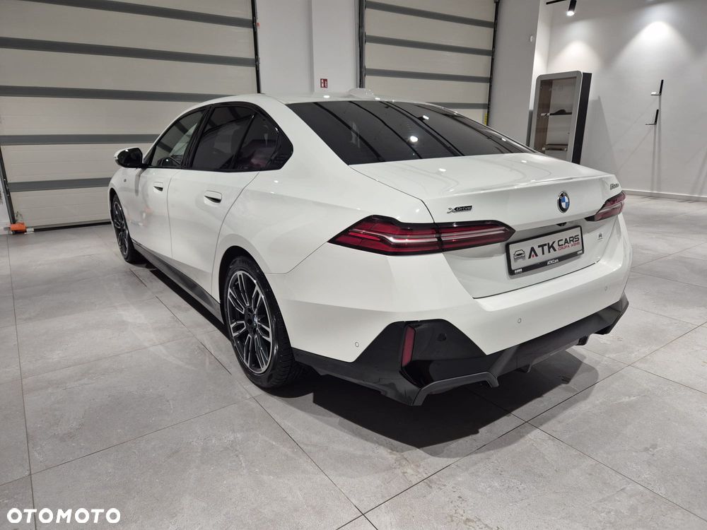 BMW Seria 5 520d xDrive mHEV M Sport - 8