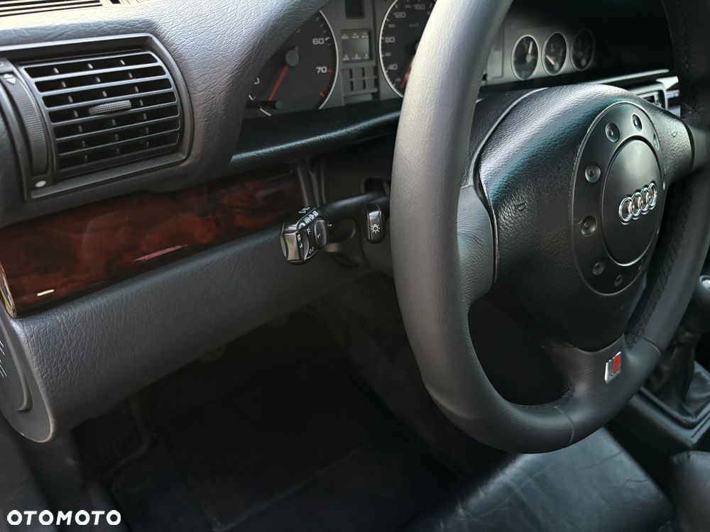 Audi A6 Avant 2.8 30V Quattro - 17