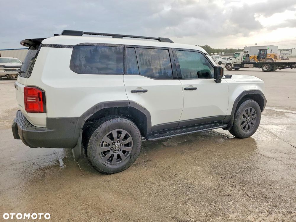 Toyota Land Cruiser - 4