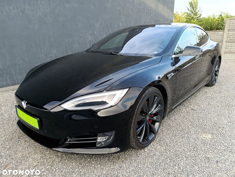 Tesla Model S - 14