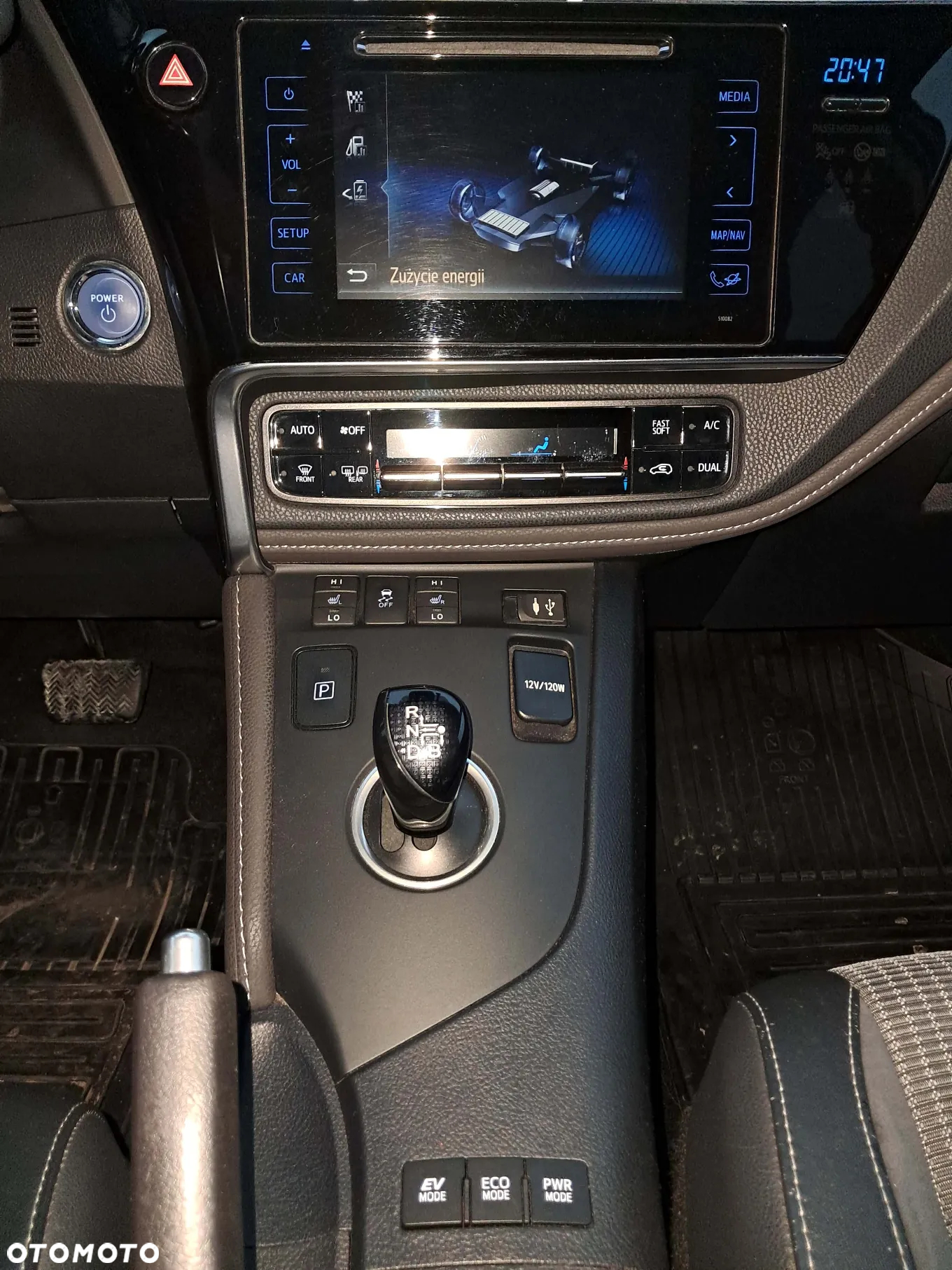 Toyota Auris Hybrid 135 Prestige - 10