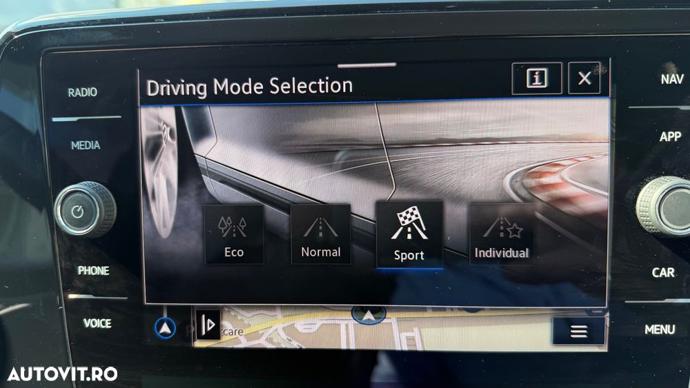 Volkswagen T-Roc 2.0 TSI 4Mot DSG Style - 19