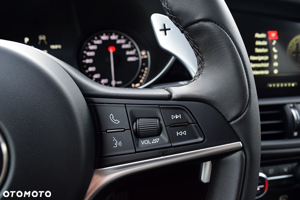 Alfa Romeo Giulia 2.0 Turbo Veloce Q4 - 11