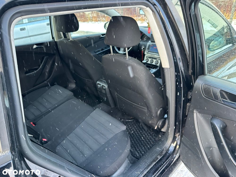 Volkswagen Passat 2.0 TDI DPF Individual - 16
