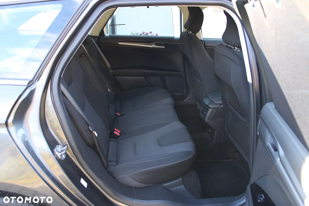 Ford Mondeo 2.0 TDCi Titanium PowerShift - 24