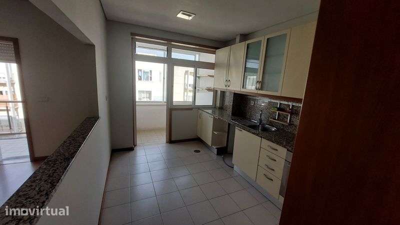 Apartamento T2 para arrendar - Grande imagem: 2/10