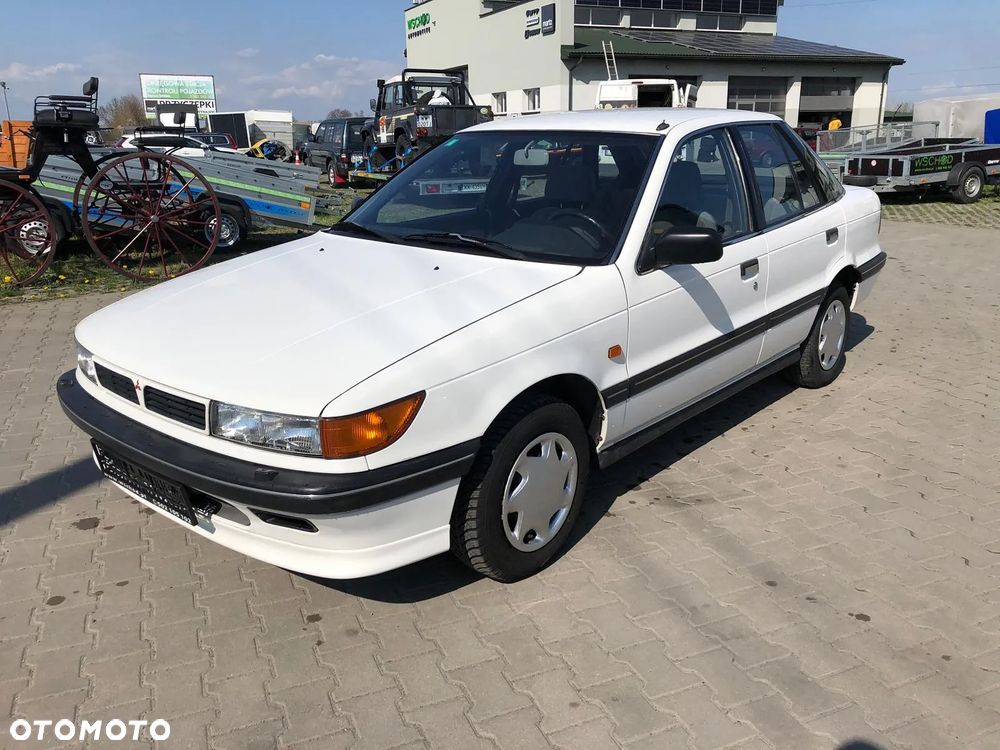 Mitsubishi Lancer 1500 GLXi - 2