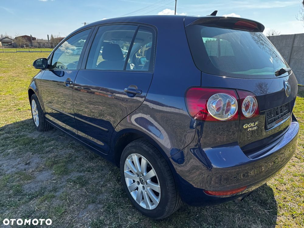 Volkswagen Golf Plus 2.0 TDI DSG Comfortline - 3