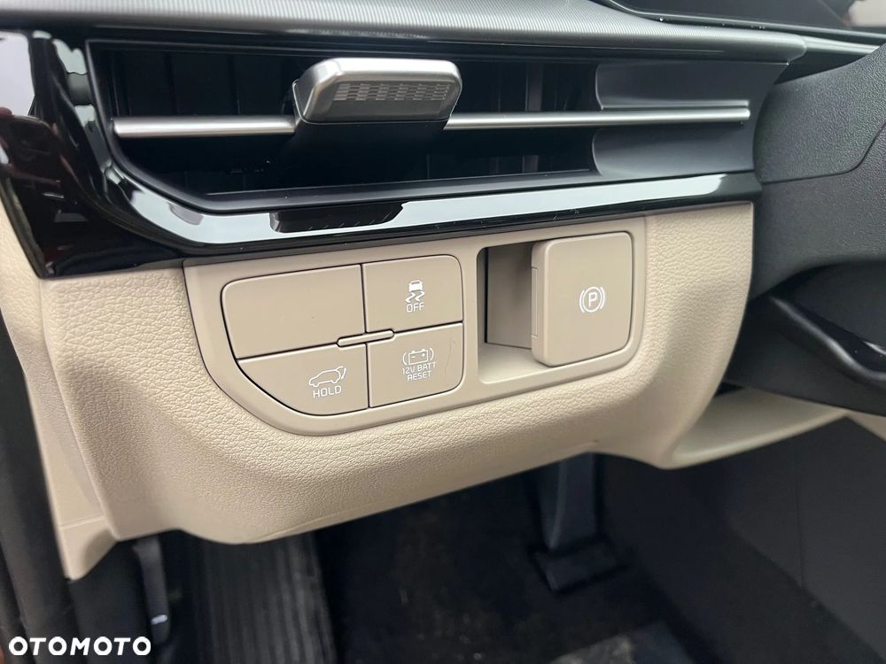 Kia Sportage 1.6 T-GDI HEV Business Line 2WD - 38