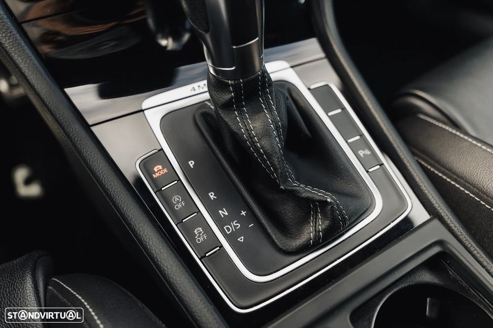 VW Golf 2.0 TSI R DSG - 35