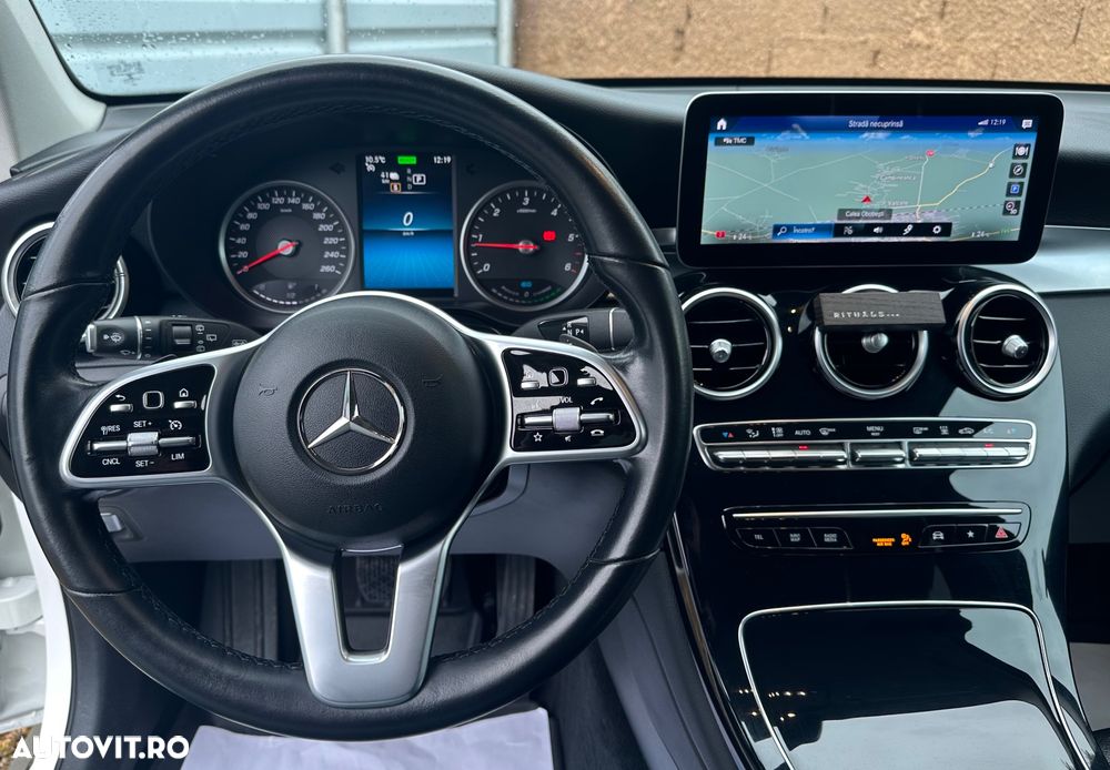 Mercedes-Benz GLC - 12