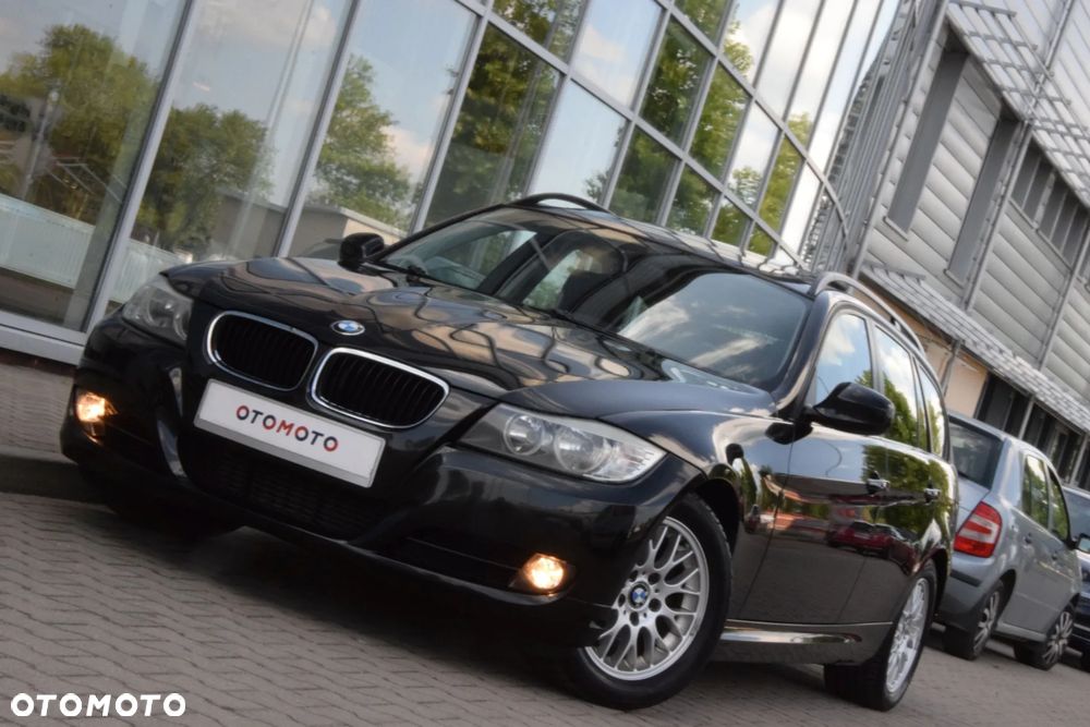 BMW Seria 3 320d xDrive DPF - 35