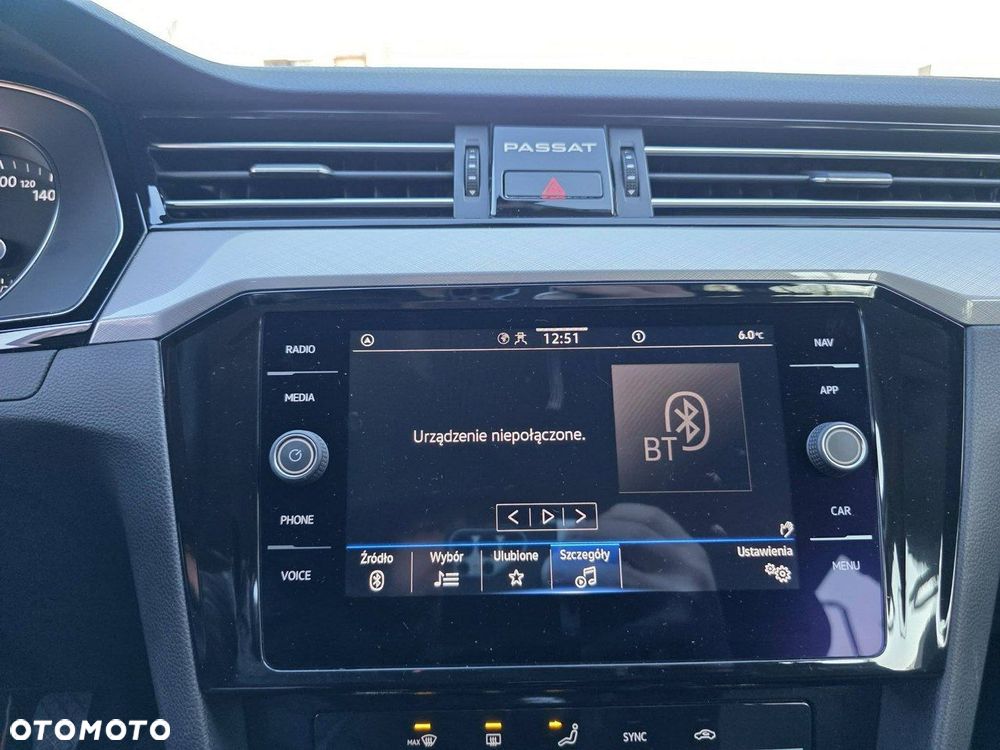 Volkswagen Passat - 20