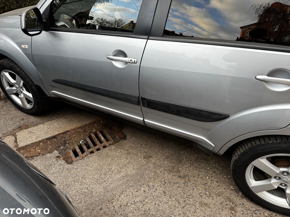 Mitsubishi Outlander 2.2 DID Intense + - 15