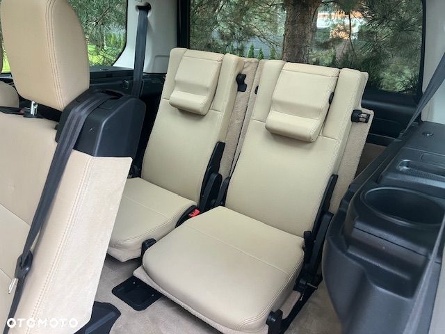 Land Rover Discovery III 4.4 V8 SE - 6