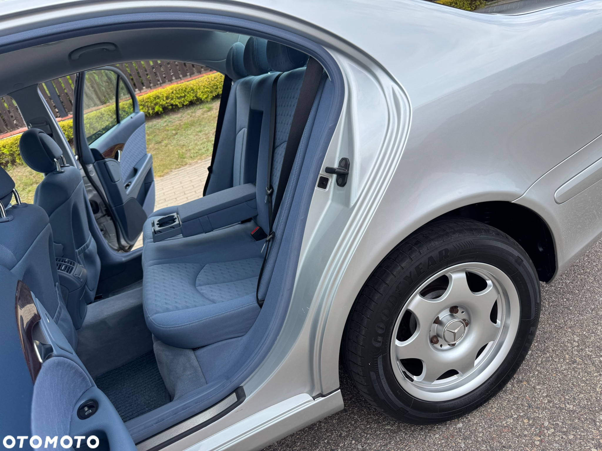 Mercedes-Benz Klasa E 200 Kompressor Classic - 36