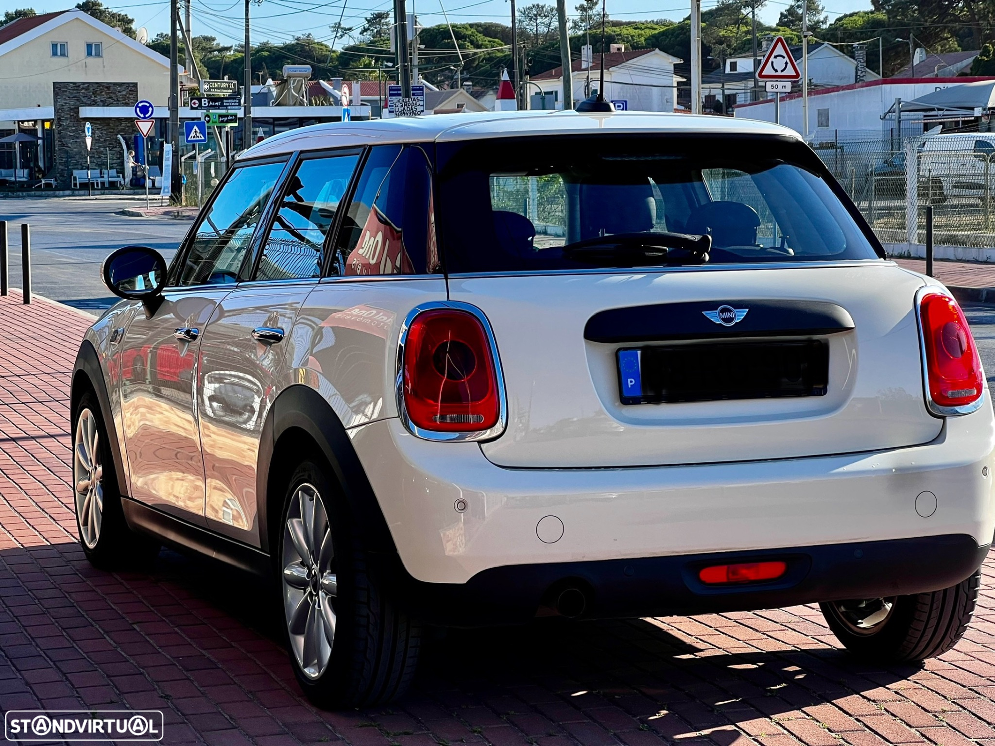 MINI 5 Portas One D - 13