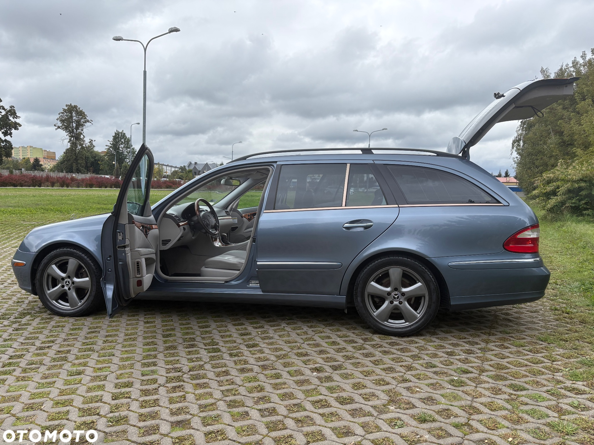 Mercedes-Benz Klasa E 500 4-Matic T Elegance - 6