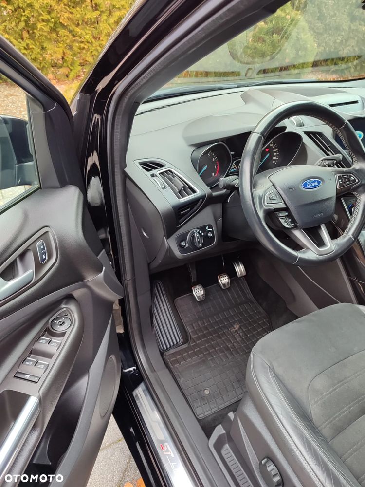 Ford Kuga 1.5 EcoBoost 2x4 ST-Line - 12