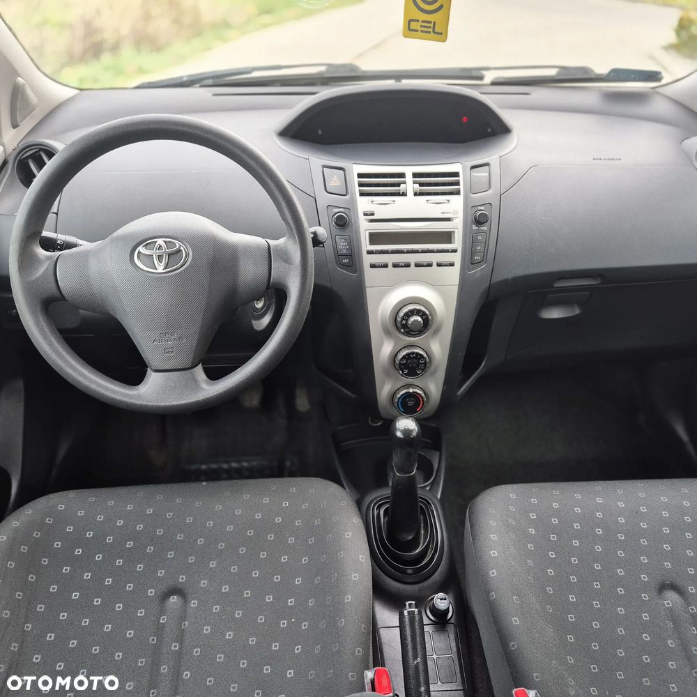 Toyota Yaris 1.0 Luna A/C - 9