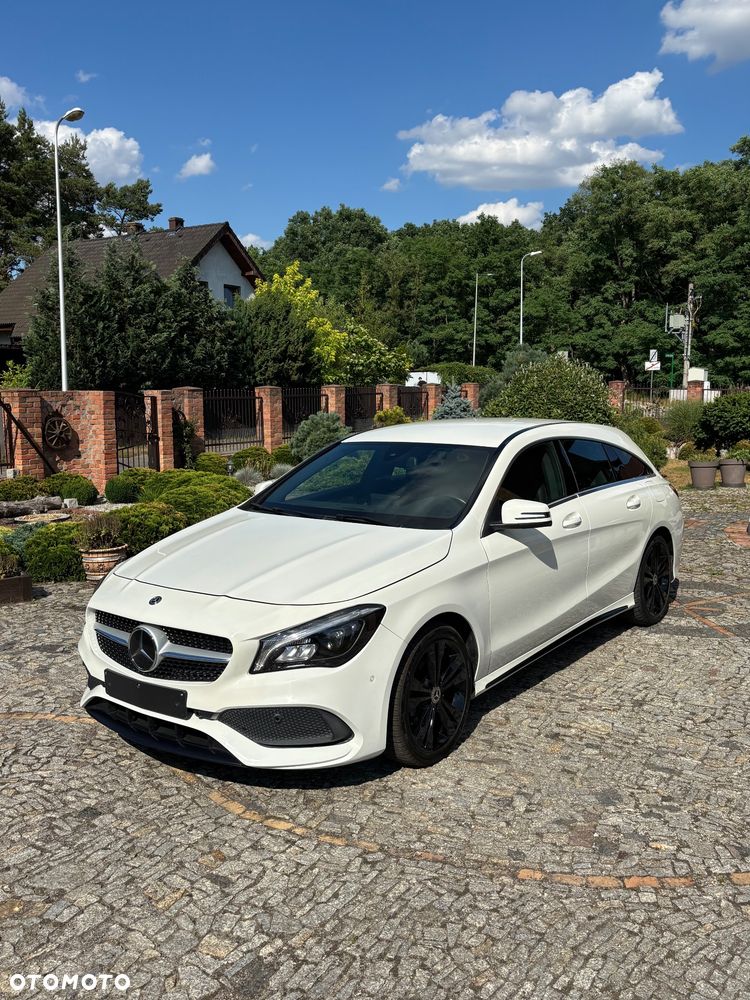 Mercedes-Benz CLA 180 7G-DCT - 1