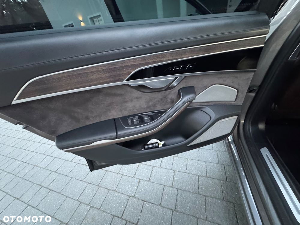Audi A8 L 55 TFSI quattro tiptronic - 14