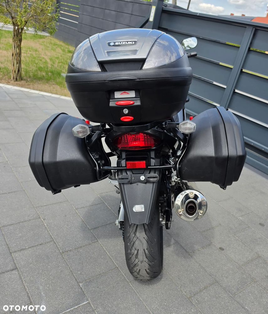 Suzuki GSX - 19