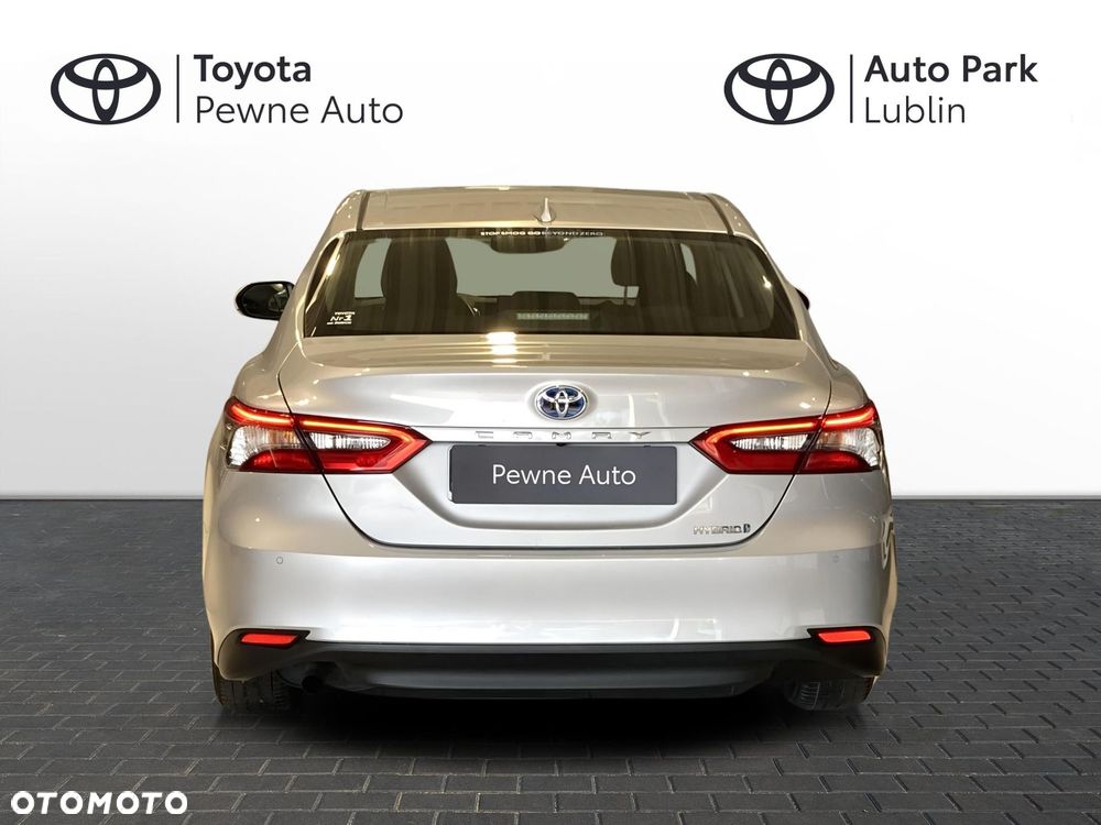 Toyota Camry 2.5 Hybrid Comfort CVT - 4