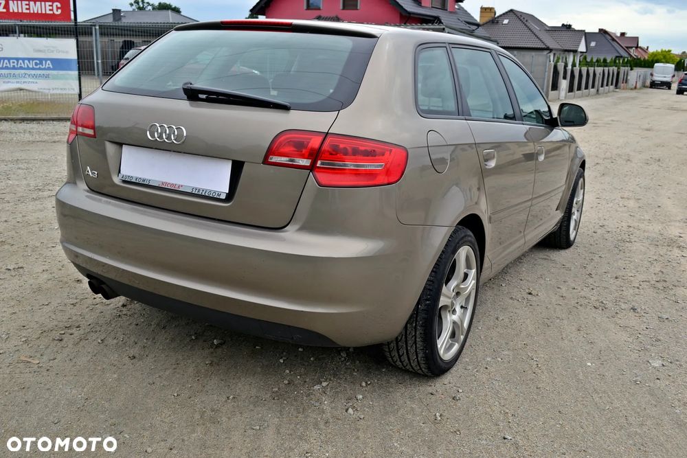 Audi A3 Sportback 1.8 TFSI Ambiente - 7
