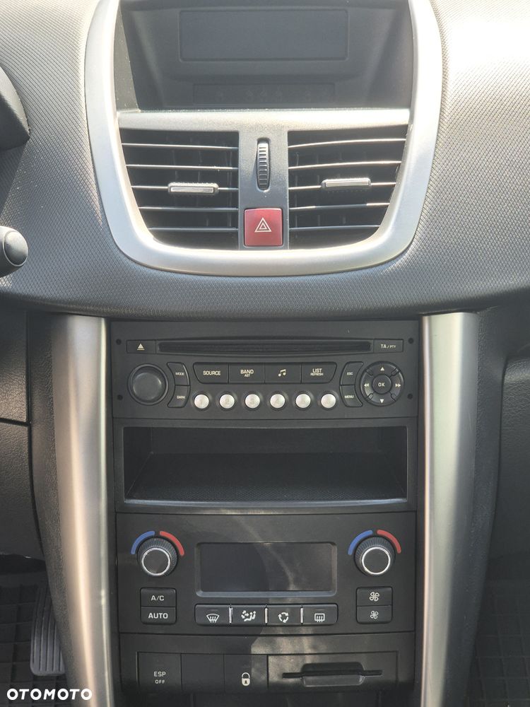 Peugeot 207 1.6 Premium - 8