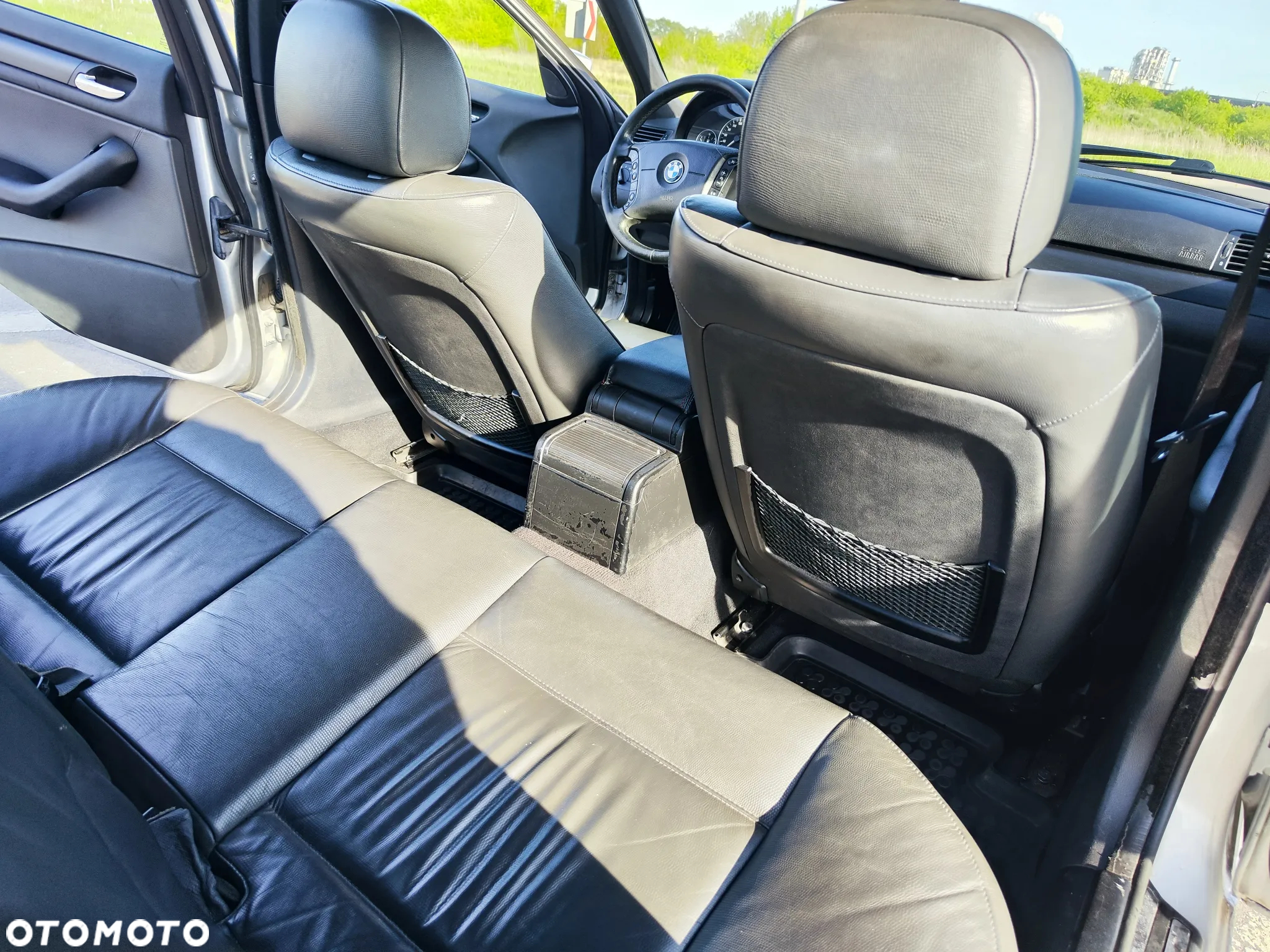BMW Seria 3 330i - 24