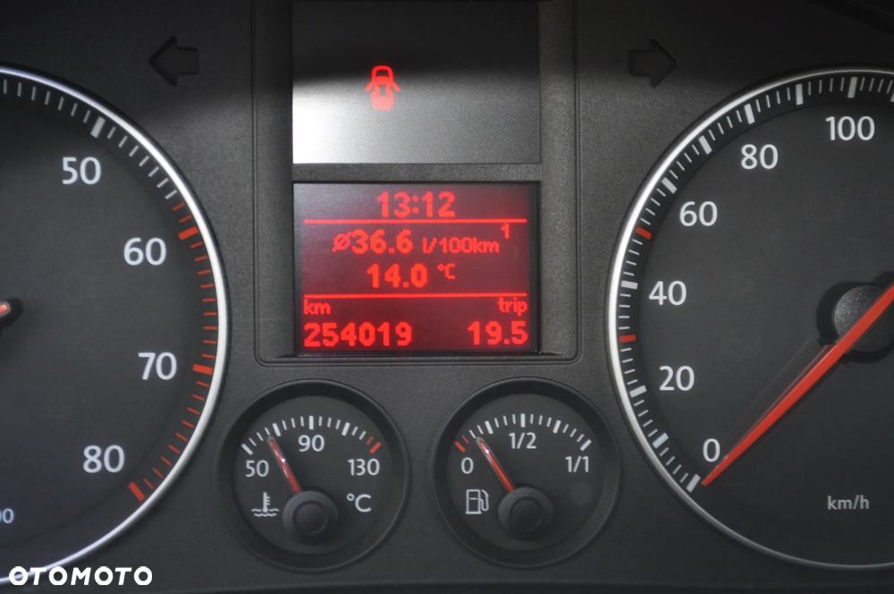 Volkswagen Golf - 21
