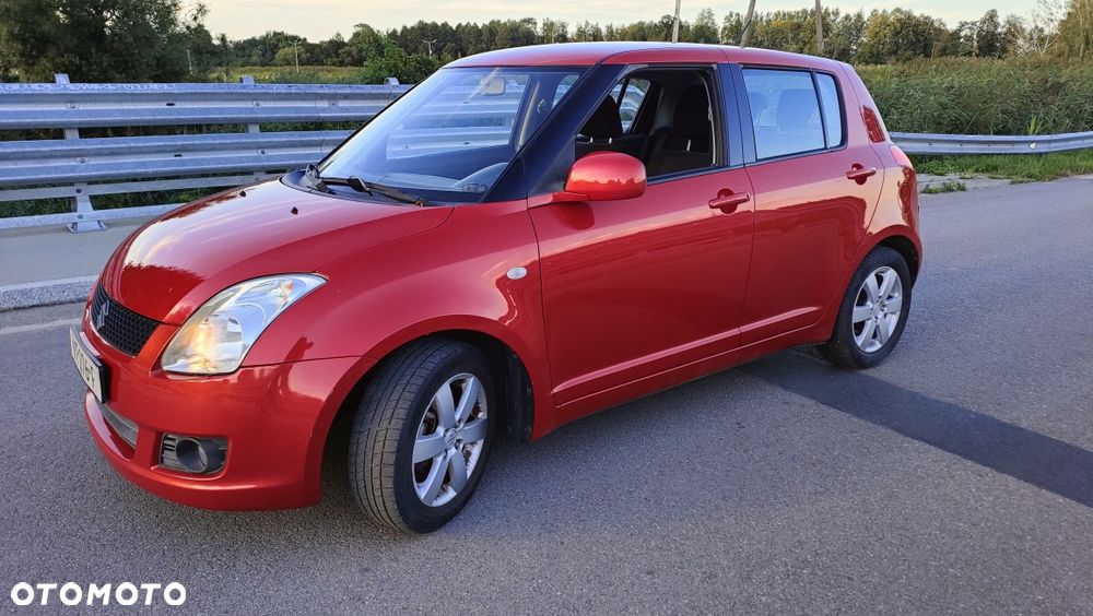 Suzuki Swift - 1